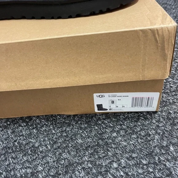 UGG boots - Picture 4 of 4